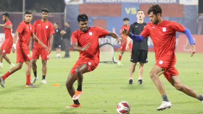 অনুশীলনে জামালরা