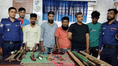 গ্রেফতার পাঁচ আসামি