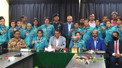 কাবাডির জাতীয় নারী দলকে সংবর্ধনা দিয়েছে ক্রীড়া মন্ত্রণালয়।