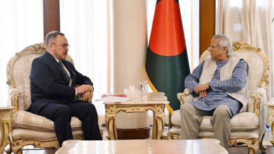 রাশিয়ার রাষ্ট্রদূত আলেকজান্ডার জি খোজিন মঙ্গলবার প্রধান উপদেষ্টার সঙ্গে সাক্ষাৎ করেন