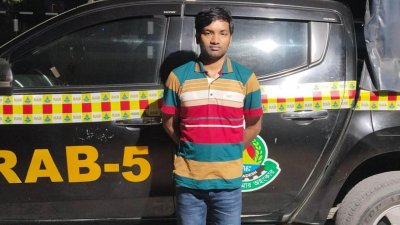 গ্রেফতার নাড়ু গোপাল