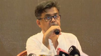 ব্রিফিংয়ে শফিকুল আলম