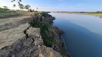 ভাঙনের কবলে কুশিয়ারা নদী