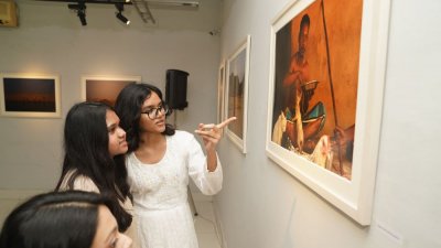 চলছে ‘হাজং’ সম্প্রদায় নিয়ে প্রদর্শনী