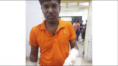 আহত পুলিশ সদস্য আবু হানিফ