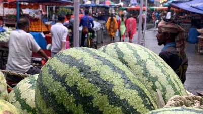 ২৪ দিন পর রাজশাহীতে দেখা মিললো বৃষ্টির