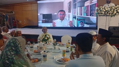 রাজধানীর ইস্কাটনের লেডিস ক্লাবে বিএনপির ইফতার মাহফিল