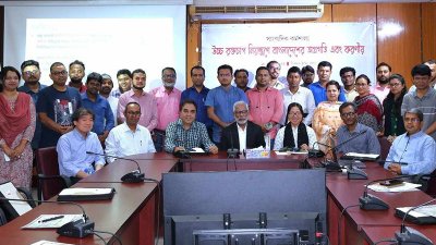 সাংবাদিক কর্মশালায় অংশগ্রহণকারীরা