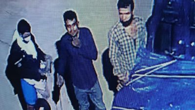 গাজীপুরের শ্রীপুরে একটি কারখানায় নিরাপত্তাকর্মীদের হাত-পা বেঁধে ডাকাতি