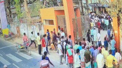 ক্ষেতলাল থানায় হামলা