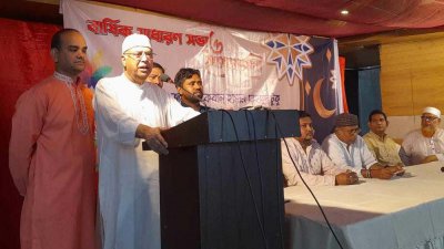 ঢাকায় সিরাজগঞ্জ সাংবাদিক সমিতির বার্ষিক সাধারণ সভা ও ইফতার মাহফিলে বক্তব্য রাখছেন ইকবাল হাসান মাহমুদ টুকু