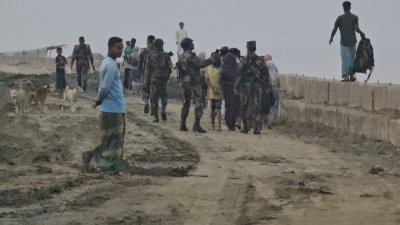নিখোঁজদের উদ্ধারে অভিযান চলছে