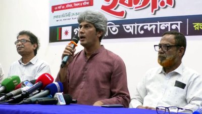 রংপুরে ইফতার মাহফিলে বক্তব্য দেন জোনায়েদ সাকি