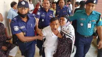 আদালত চত্বরে মৃত্যুদণ্ডপ্রাপ্ত আসামি