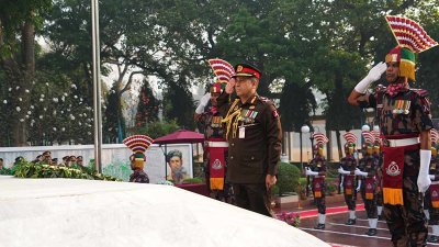 ‘সীমান্ত গৌরবে’ বিজিবি মহাপরিচালকের শ্রদ্ধা