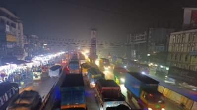 ঢাকা- চট্টগ্রাম মহাসড়কের যানজট।