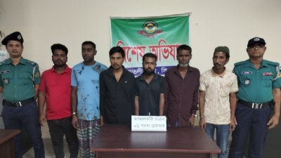 গ্রেফতার আসামিরা