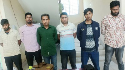 গ্রেফতার ছয় জন