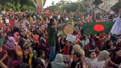 জুলাই-আগস্ট আন্দোলনে নারীরা