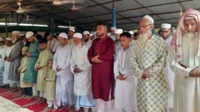 সৌদি আরবের সাথে মিল রেখে পবিত্র ঈদুল ফিতর উদযাপিত হচ্ছে কয়েকটি এোকায়