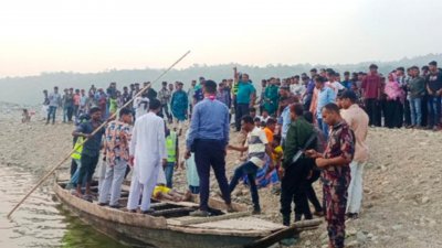 সিলেটের গোয়াইনঘাটের পর্যটনকেন্দ্র জাফলংয়ে বন্ধুদের সঙ্গে ঘুরতে গিয়ে পানিতে ডুবে এক কিশোরের মৃত্যু