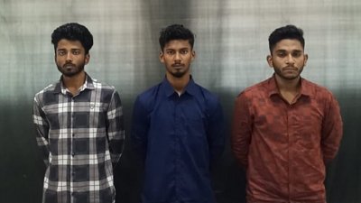 গ্রেফতার তিন জন
