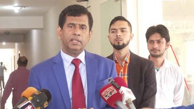 কথা বলছেন আন্তর্জাতিক অপরাধ ট্রাইব্যুনালের চিফ প্রসিকিউটর তাজুল ইসলাম (ফাইল ছবি)