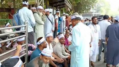 বিজিবি সদর দফতরের সামনে সাবেক বিডিআর সদস্যদের অবস্থান