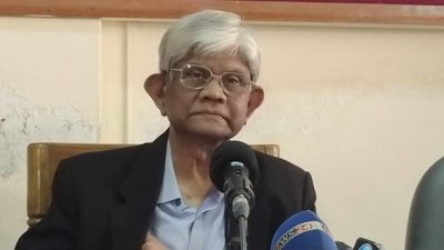 অর্থ উপদেষ্টা সালেহউদ্দিন আহমেদ (ফাইল ছবি)
