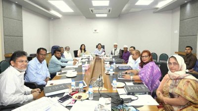 সেমিনারে প্রধান অতিথির বক্তব্য দেন ইউজিসি সদস্য অধ্যাপক ড. মাছুমা হাবিব
