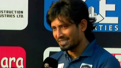 বিজয়ের দল জিতেছে