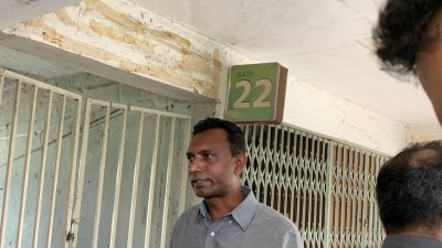 সংবাদ সম্মেলনে কথা বলেছেন দেবব্রত পাল।
