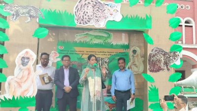সচেতনতামূলক ভ্যানের উদ্বোধন করেন পরিবেশ উপদেষ্টা সৈয়দা রিজওয়ানা হাসান