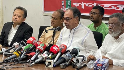 বক্তব্য দিচ্ছেন মির্জা আব্বাস