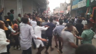 মোংলায় জাতীয় নাগরিক পার্টির (এনসিপি) শ্রমিক উইংয়ের ডাকা পূর্বঘোষিত সমাবেশ এক যুবদল নেতার নেতৃত্বে বিএনপি সমর্থিত শ্রমিকদের হামলায় পণ্ড হয়ে গেছে