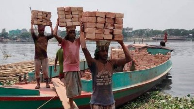 শ্রমজীবী মেহনতি মানুষের ন্যায্য অধিকার আদায়ের দিন আজ, ছবি: বাংলা ট্রিবিউন