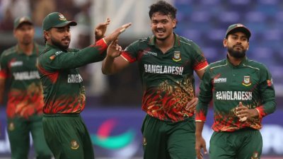 পাকিস্তান সিরিজের আগে আমিরাতে বাংলাদেশের দুই টি-টোয়েন্টি