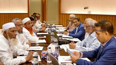 জাতীয় ঐকমত্য কমিশনের সঙ্গে ১২ দলীয় জোটের বৈঠক