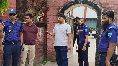 গাইবান্ধা জেলা কারাগারের সামনে থেকে জসিমকে গ্রেফতার করে পুলিশ