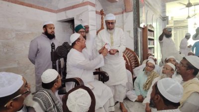 চরমোনাই পীরের হাতে হাত রেখে ইসলামী আন্দোলনে যোগ দিলেন সাবেক এমপি মোস্তাফিজ