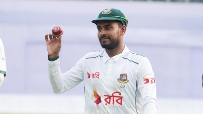 মেহেদী হাসান মিরাজ।