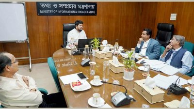 তথ্য উপদেষ্টার সঙ্গে নোয়াবের মতবিনিময় সভা