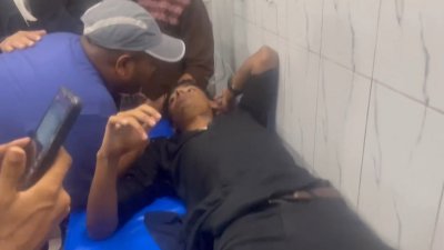 হাসপাতালে আহত একজন