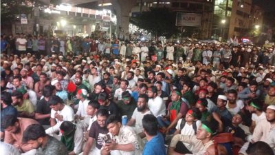 সরকারের সিদ্ধান্ত প্রত্যাখ্যান করে  আবারও শাহবাগে অবস্থান নিয়েছেন আন্দোলনকারীরা