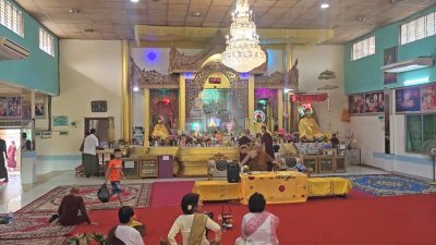 যথাযোগ্য ধর্মীয় ভাবগাম্ভীর্যে পালিত হচ্ছে দিনটি
