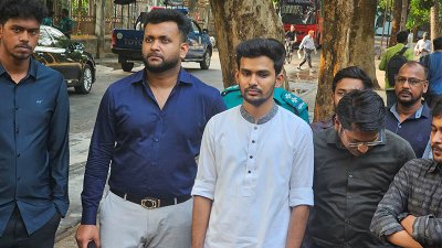 উপদেষ্টা আসিফ মাহমুদ সজীব ভূঁইয়াসহ অন্যরা