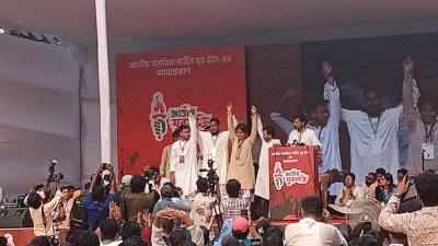 জাতীয় যুবশক্তির আত্মপ্রকাশ অনুষ্ঠানে কমিটির সদস্যদের নাম ঘোষণা করেন এনসিপির মুখ্য সমন্বয়ক নাসীরুদ্দীন পাটওয়ারী