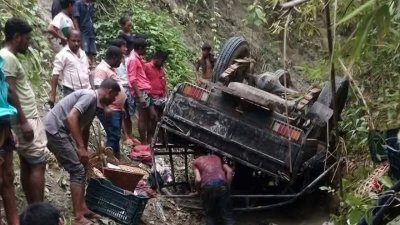 দুর্ঘটনাকবলিত চাঁদের গাড়ি
