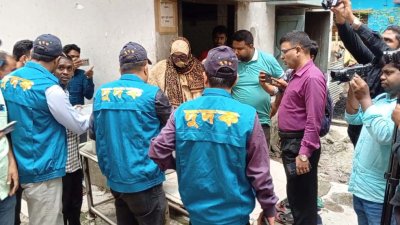 লালমনিরহাট সদর হাসপাতালে দুদকের অভিযান