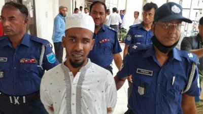 পুলিশের হেফাজতে আসামি